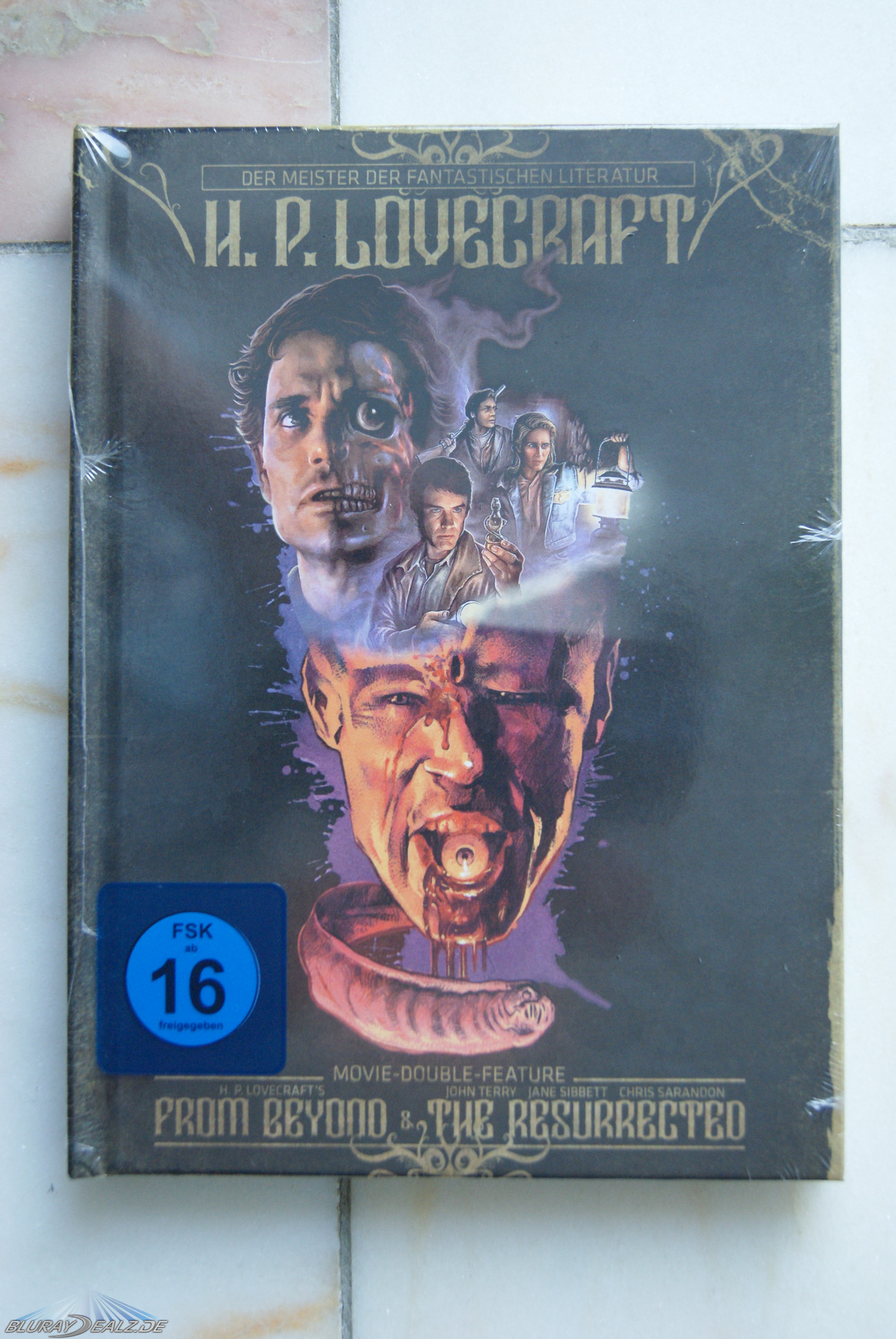 Lovecraft-From-Beyond-The-Resurrected-01