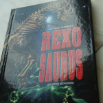 Rexo-Saurus-Mediabook_bySascha74-06
