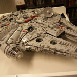 Millennium-Falcon-75192-35