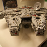 Millennium-Falcon-75192-36