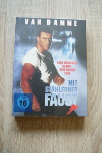 Mit-staehlerner-Faust-Mediabook-Sascha74-01